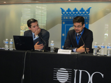 Entrevista de Rafael Achaerandio, de IDC, a Santiago González, de IDAE, durante el evento Smart Cities 2012 organizado por IDC.