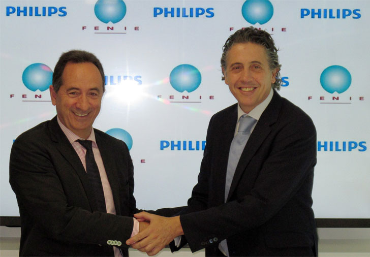 Firma del acuerdo entre FENIE y Philips Ibérica