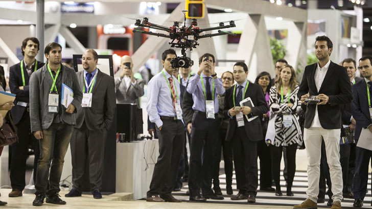 Dron ne la Smart City Expo