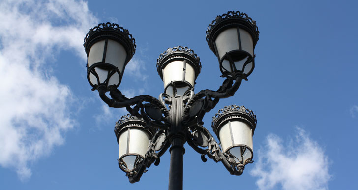 65 municipios valencianos solicitan renovar su alumbrado público para ganar eficiencia con LED. Alumbrado público ornamental