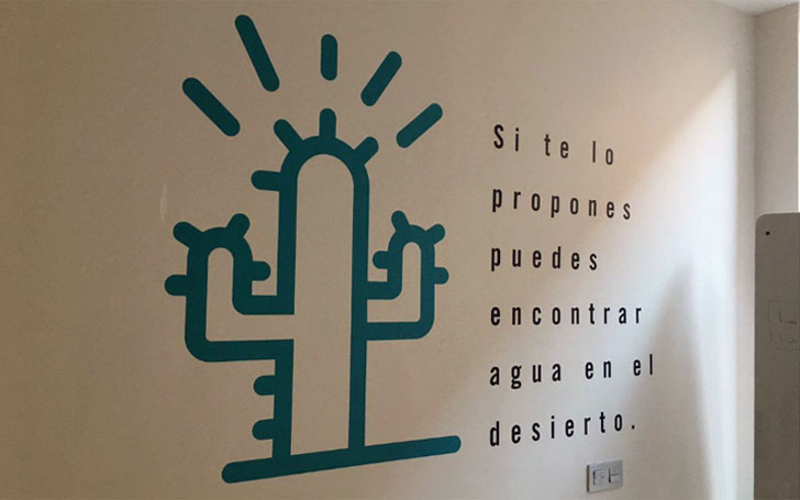 Una de las paredes del espacio de crowdworking de Almería, en el que trabajan 21 emprendedores en 7 proyectos de innovación