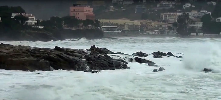El prototipo iCOAST predice daños por temporales en el litoral. Fuerte oleaje sobre la costa catalana