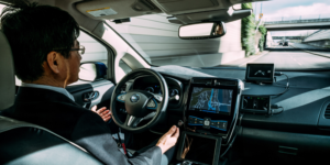 Nissan ha llevado a cabo las pruebas de su tecnología de conducción de coche autónomo en Londres.