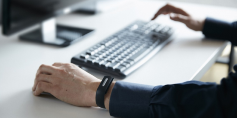 Una solución de autenticación utiliza el latido del corazón del usuario a través de una pulsera