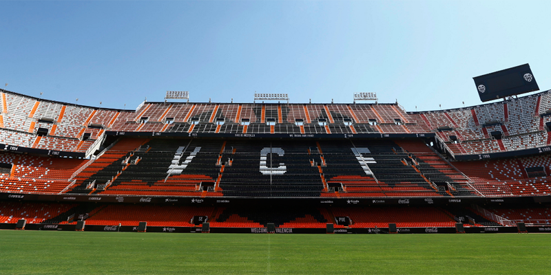 La instalación del sistema que permite red 4G en el Estadio de Mestalla se estrenó el domingo, 2 de abril.