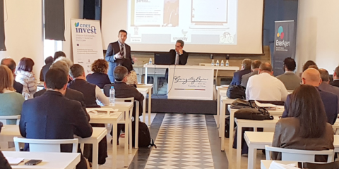 Murcia muestra su Estrategia Local del Vehículo Eléctrico en la asamblea de Eneragen