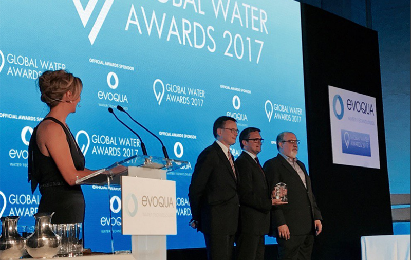 Momento de la entrega del premio como empresa del año 'smart water' a Suez en la ceremonia de los 'Global Water Awards 2017'.