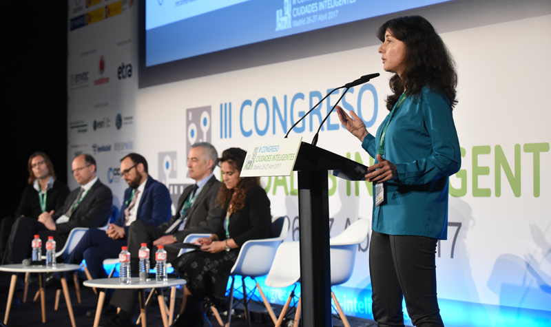 Ada García-Quismondo, Coordinadora del Programa Turismo Accesible de la Agencia Valenciana de Turismo, abrió el segundo bloque de ponencias. 