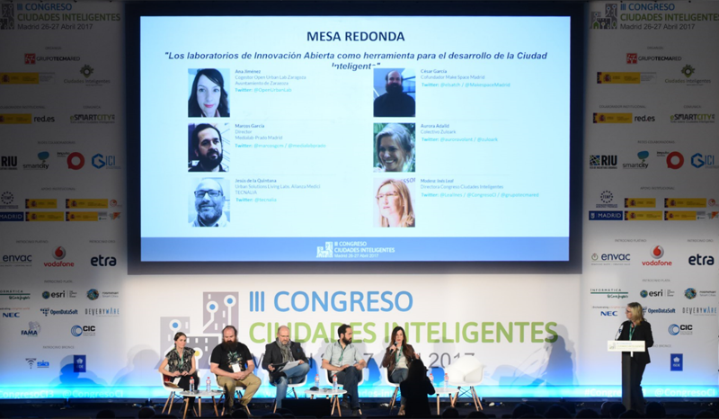 Inés Leal, directora del III Congreso Ciudades Inteligentes, moderó la mesa redonda Los laboratorios de Innovación Abierta como herramienta para el desarrollo de la Ciudad Inteligente.