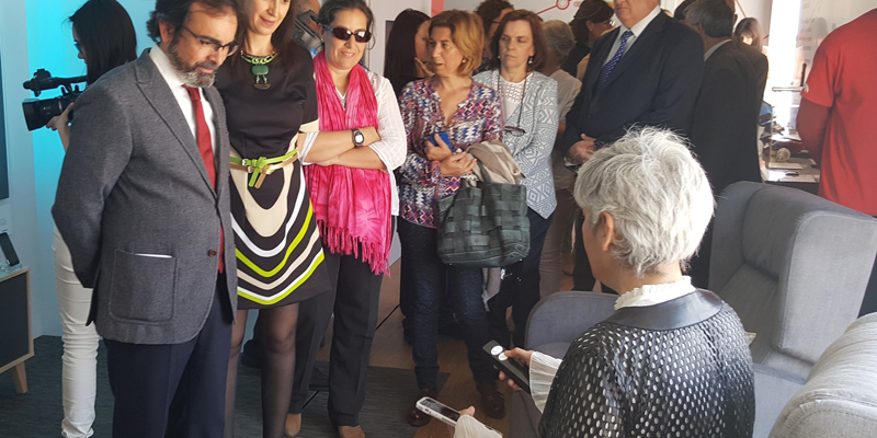 El consejero de Fomento e Infraestructuras de la Región de Murcia anunció la convocatoria de ayudas económicas a la Accesibilidad para mejorar los espacios públicos, durante su visita a la 'casa accesible' de Fundación ONCE.