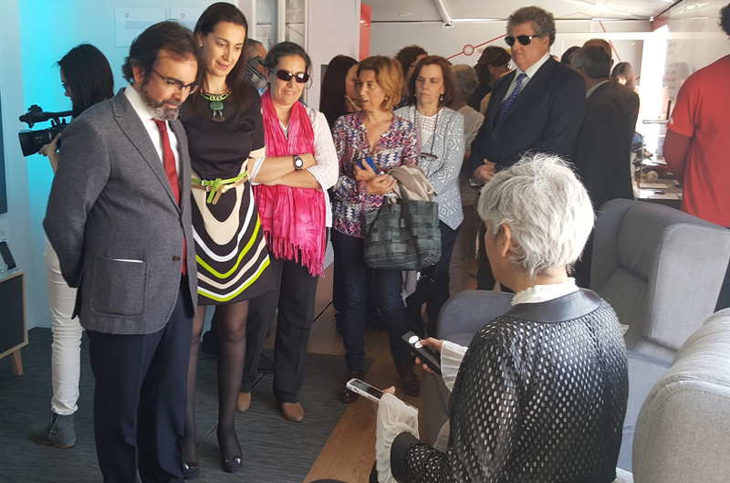 El consejero de Fomento e Infraestructuras de la Región de Murcia anunció la convocatoria de ayudas económicas a la Accesibilidad para mejorar los espacios públicos, durante su visita a la 'casa accesible' de Fundación ONCE.