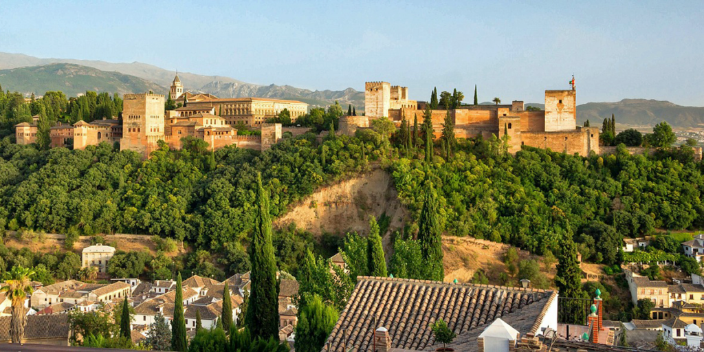 Hacer del Albaicín un destino accesible e inteligente con 'Granada Human Smart City'