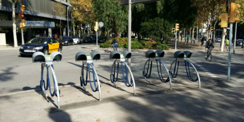 VadebikeBCN. Red de aparcamientos seguros e inteligentes para bicicletas. Experiencia en la ciudad de Barcelona
