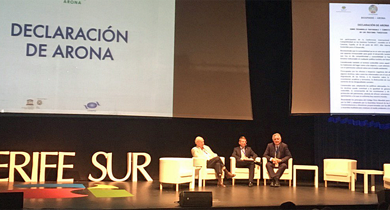 La Declaración de Arona es una hoja de ruta aprobada en la Conferencia Internacional Sostenibilidad y Competitividad en los Destinos Turísticos celebrada en Tenerife.