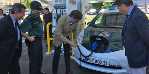 La Granja inaugura una electrolinera de carga rápida y superrápida alimentada con energía solar