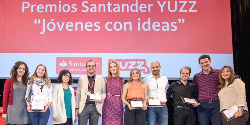 Ganadores de la edición pasada de los premios Santander YUZZ, que este año incorpora la categoría de innovación en tecnología disruptiva en España.