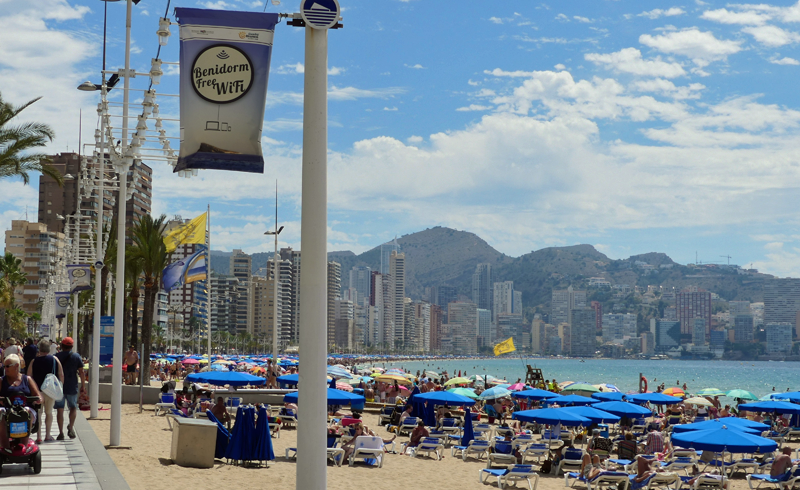 La Playa de Levante de Benidorm dispone de conexión wifi gratuita. 