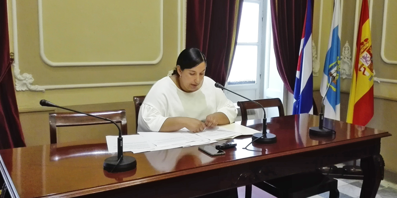 La concejala de Presidencia, Ana Fernández explicó los acuerdos de la Junta de Gobierno de Cádiz para crear una Oficina Técnica de gestión de la Estrategia DUSI, entre otras cuestiones.