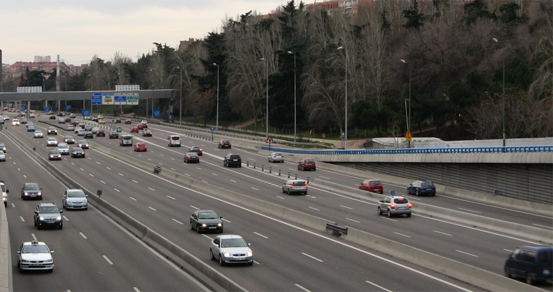 Para desarrollar el proyecto sobre sistemas inteligentes de transportes en la M-30 de Madrid se instalarán dispositivos para al recolección de datos en unos 120 vehículos.