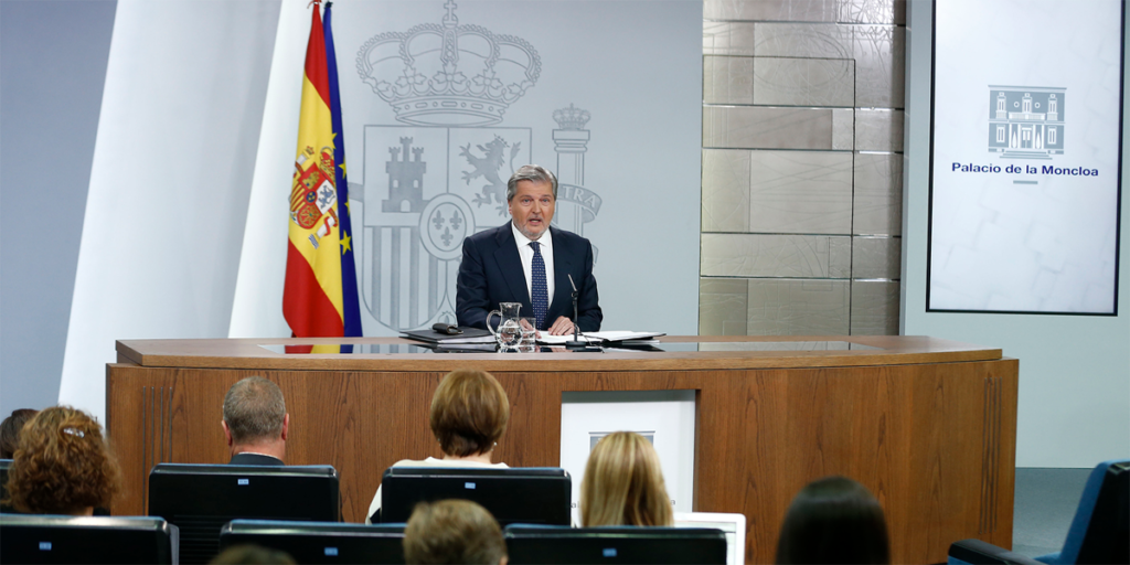 El portavoz del Gobierno, Íñigo Méndez de Vigo tras el Consejo de Ministros en el que se autorizó la convocatoria 'Retos-Colaboración 2017' dotada con cerca de 500 millones de euros.