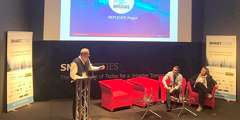 Ponencia de los representantes del Ayuntamiento de San Sebastián sobre el proyecto Replicate en la conferencia Smart Cities Live Londres.