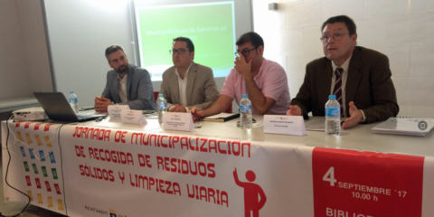 Una Jornada celebrada en Sant Joan d’Alacant trata la tecnología aplicada al servicio de recogida de residuos