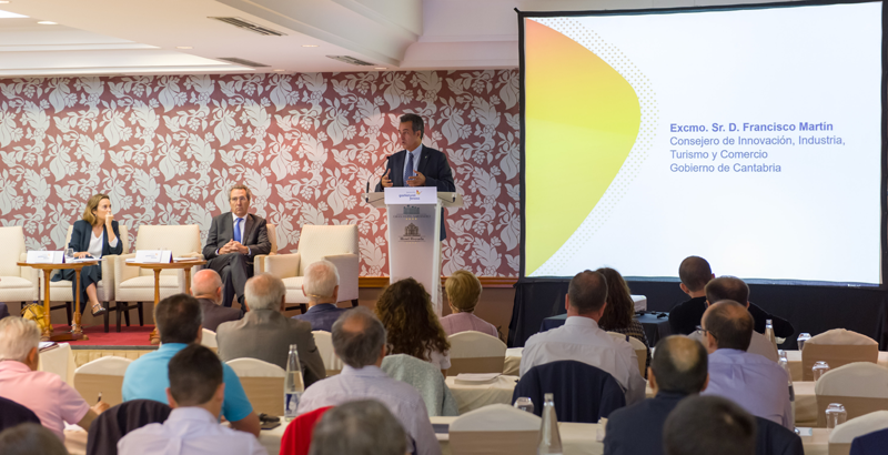 Seminario 'Ciudades Inteligentes: evaluación y casos prácticos en eficiencia energética' celebrado el 11 de octubre en Santander.