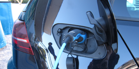 En septiembre se vendieron más de 1.000 coches eléctricos en España