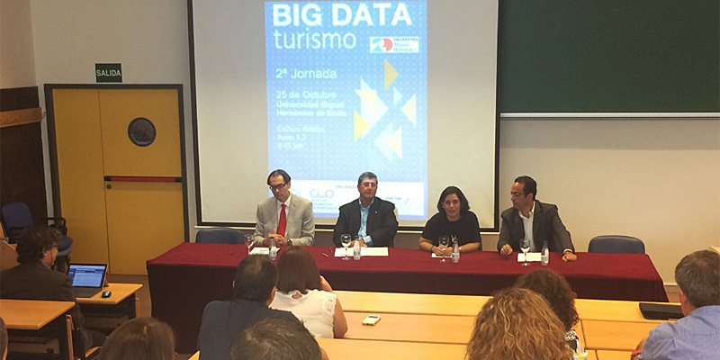 Presentación de la Jornada Big Data en Turismo en la Universidad Miguel Hernández de Elche.