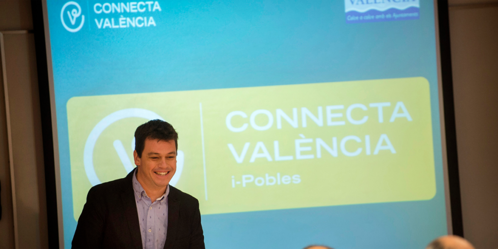 Presentación de 'I-pobles', una aplicación de Administración Electrónica que se va a implantar, de momento, en 17 municipios piloto de la provincia de Valencia.