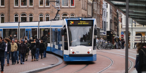 Ámsterdam adjudica a Indra su nuevo sistema de venta automática de billetes de transporte público