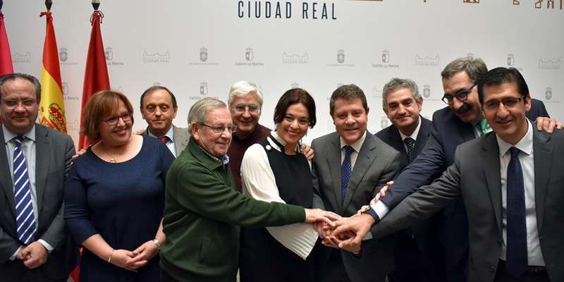 Presentación del Plan de Modernización de Ciudad Real 2025 con representantes de todas las administraciones implicadas.