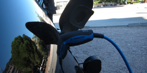 Los edificios no residenciales con plazas de parking en la UE deberán incorporar puntos de recarga eléctrica