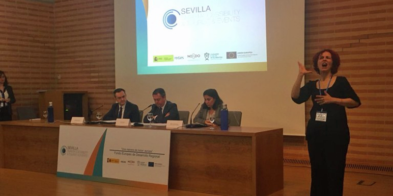 El director general de Red.es, el alcalde de Sevilla y la directora del territorio sur de Telefónica presentaron el proyecto Sevilla Smart Accesibility, Tourist and Events que estará listo antes del verano.