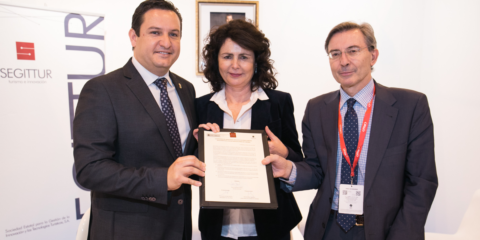 Arona y Segittur trabajarán para convertir el municipio tinerfeño en un destino turístico inteligente