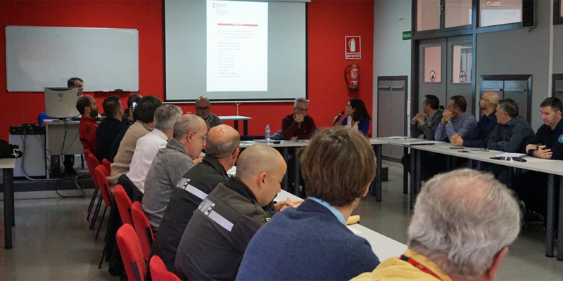 Diferentes organismos vinculados a la gestión de emergencias participaron en la reunión de análisis sobre el uso de drones en en situaciones de emergencias en la Comunidad Valenciana.