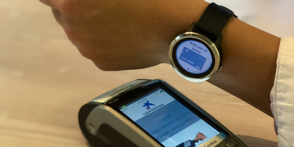 El reloj inteligente que tenga Garmin Pay servirá para pagar las compras para clientes de CaixaBank.