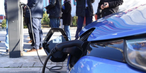 Primera electrolinera pública y gratuita con cuatro puntos de recarga en Rivas Vaciamadrid