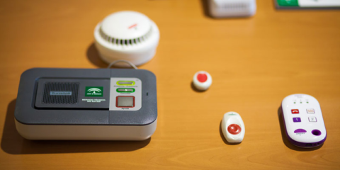 El Servicio Andaluz de Teleasistencia contará con dispositivos que detectan situaciones de riesgo