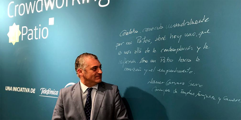 El consejero de Empleo, Empresa y Comercio de la Junta de Andalucía, Javier Carnero, acudió a la inauguración de El Patio, el nuevo espacio de aceleración de start ups de Andalucía Open Future en Córdoba.