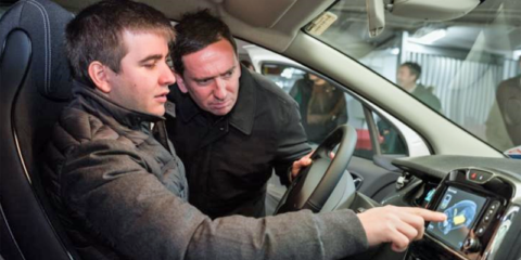 Los conductores del Ayuntamiento de Madrid reciben clases de conducción eficiente de vehículos eléctricos