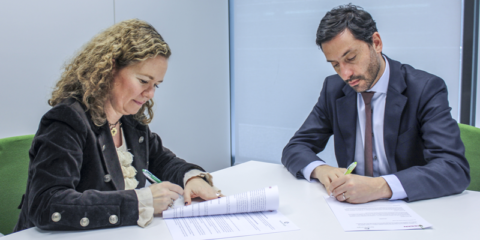 Más puntos de recarga eléctrica y la reutilización de las baterías, en el acuerdo entre Nissan y Feníe Energía