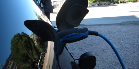 Las solicitudes de préstamos para la compra de vehículos eléctricos crecen más del 100% este año