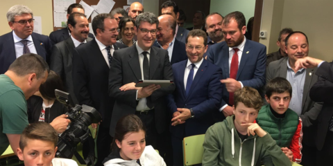 El Minetad presenta el Programa de Escuelas Conectadas en Asturias