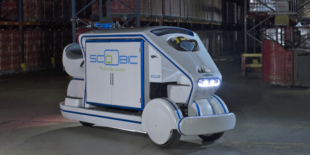Scoobic es 100% eléctrico y tiene una autonomía de 300 km para el trasporte de última milla en las ciudades, además de incorporar un sistema que limpia el aire de partículas de carbono.
