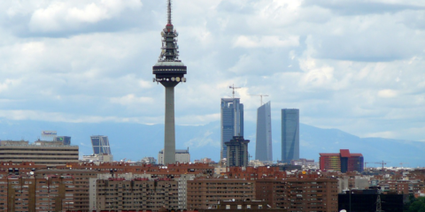 Estudiantes de la Complutense ganan un hackatón con un modelo que predice los niveles de NO2 en Madrid