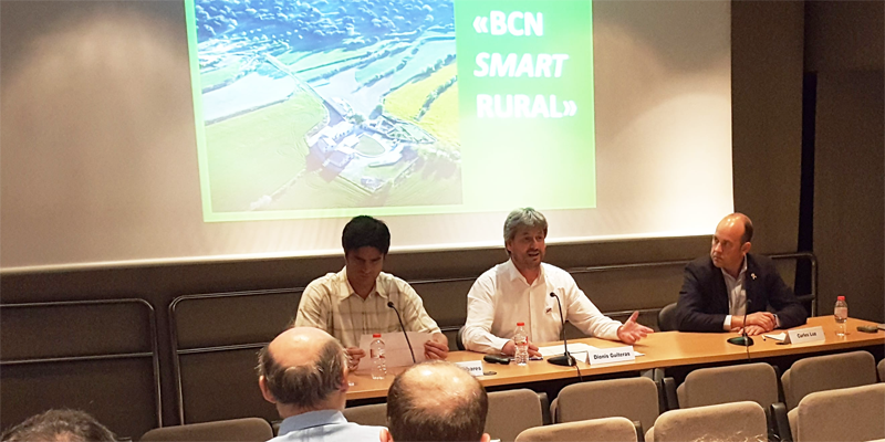 Presentación del proyecto BCN Smart Rural con el responsable del Área de Territorio y Sostenibilidad de la Diputación de Barcelona, Dionís Guiteras, junto con el presidente de ARCA, Carles Luz, y el director general del CTFC, Antoni Trasobares.