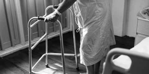 Sistema inteligente de alerta y monitorización de personas mayores y/o dependientes que viven solas (Proyecto «Lucía»)