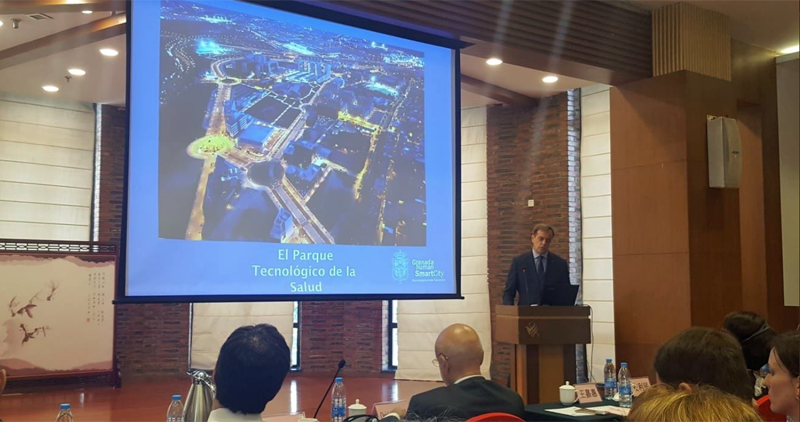Presentación de Granada en uno de los seminarios del Foro de Desarrollo Verde e Inteligente entre la UE-China' en el que participa la ciudad hasta el próximo sábado. Foto: Twitter Ayto. Granada