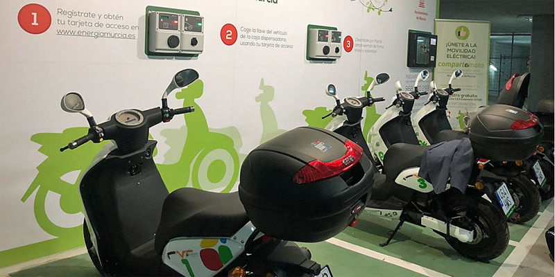 CompartE-moto es el programa piloto del Ayuntamiento de Murcia con ocho motos eléctricas alimentadas con electricidad procedente en paneles fotovoltaicos.